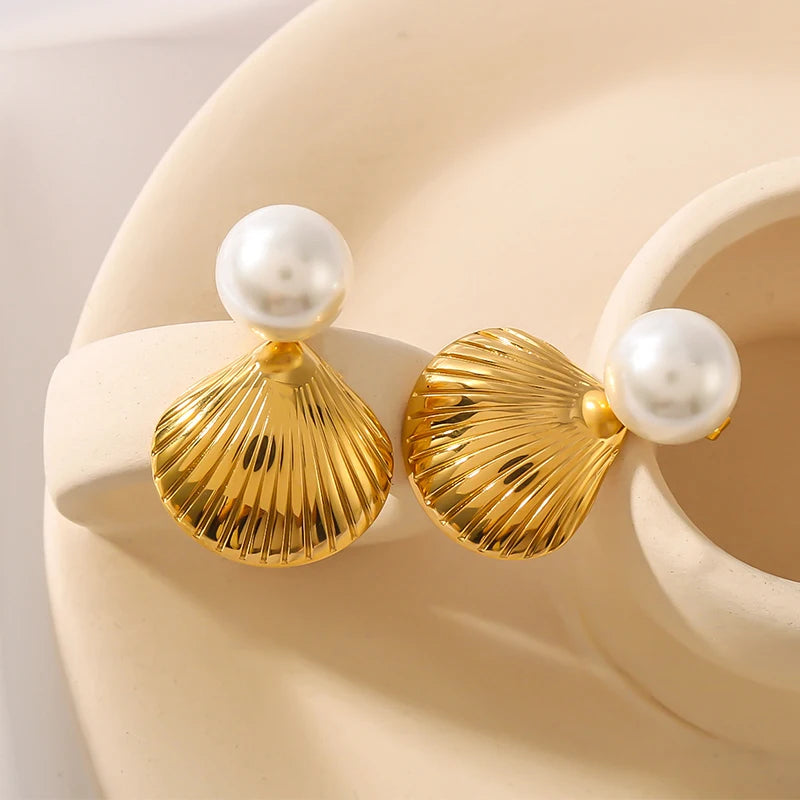 Gold Shell Pearl Earrings