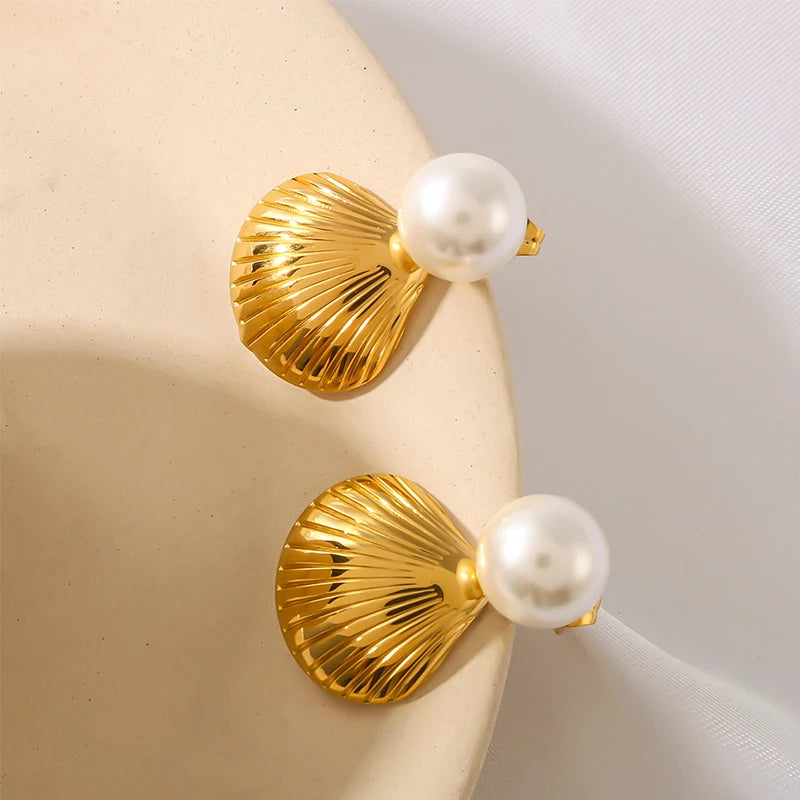 Gold Shell Pearl Earrings